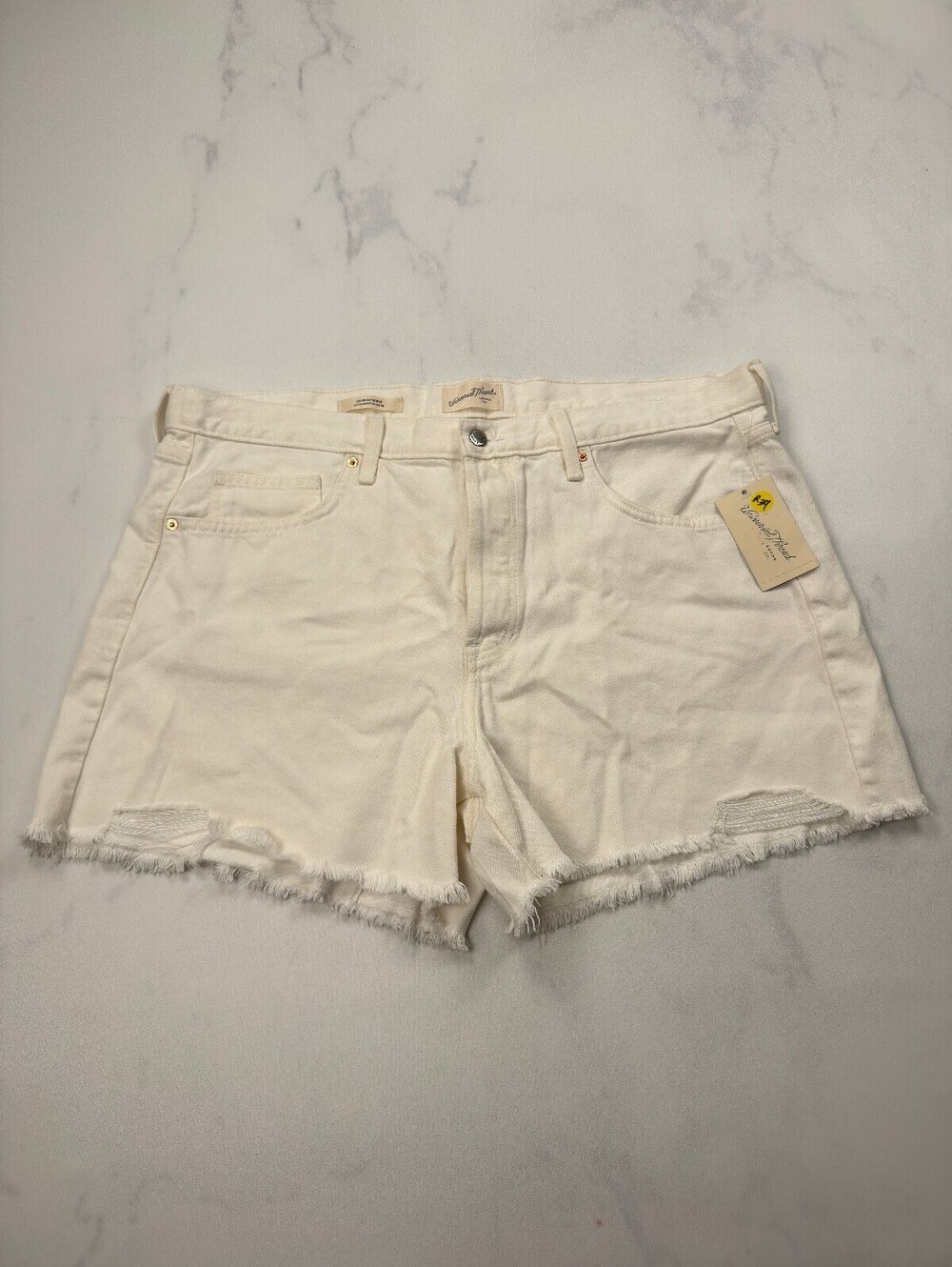 Universal Thread Shorts Cream 90s Baggy - Womens 16 NWT